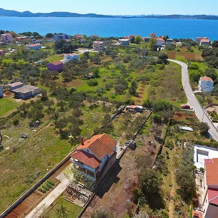 Large Gardens 2 Apartment Bibinje