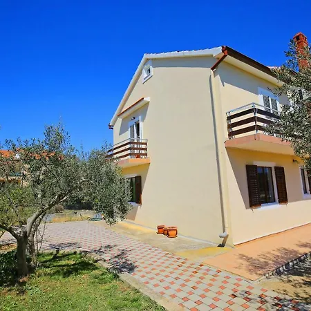 Apartamento Large Gardens 2 *