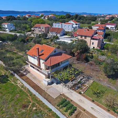 Apartamento Large Gardens 2 Bibinje