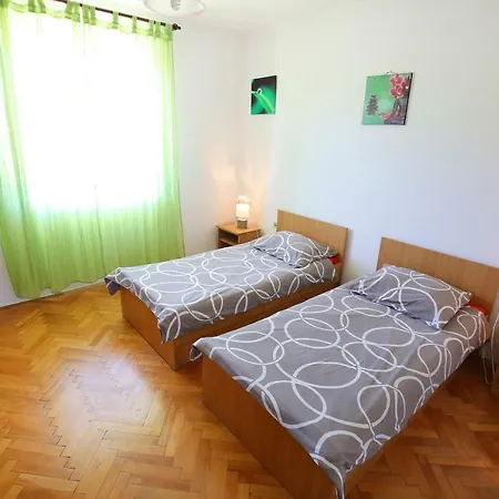 Large Gardens 2 Bibinje