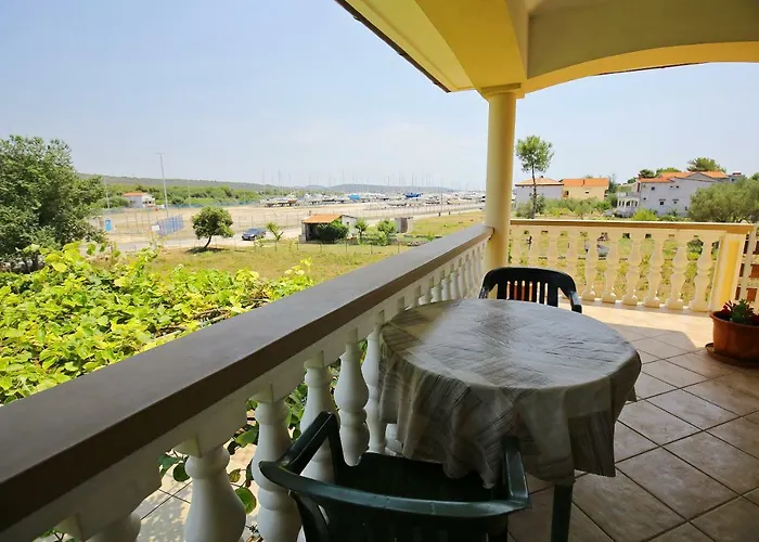Large Gardens 2 Appartement *