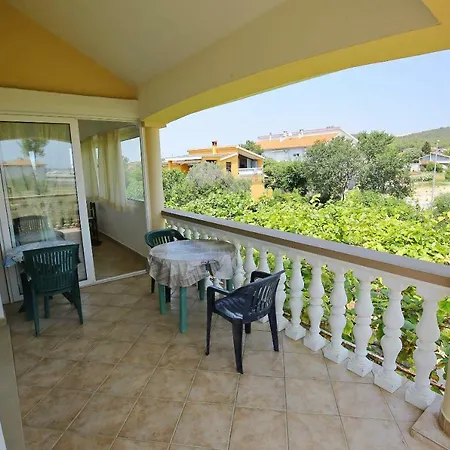 Large Gardens 2 Appartement