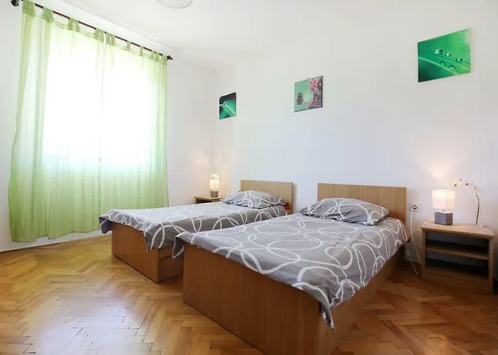 Large Gardens 2 Bibinje